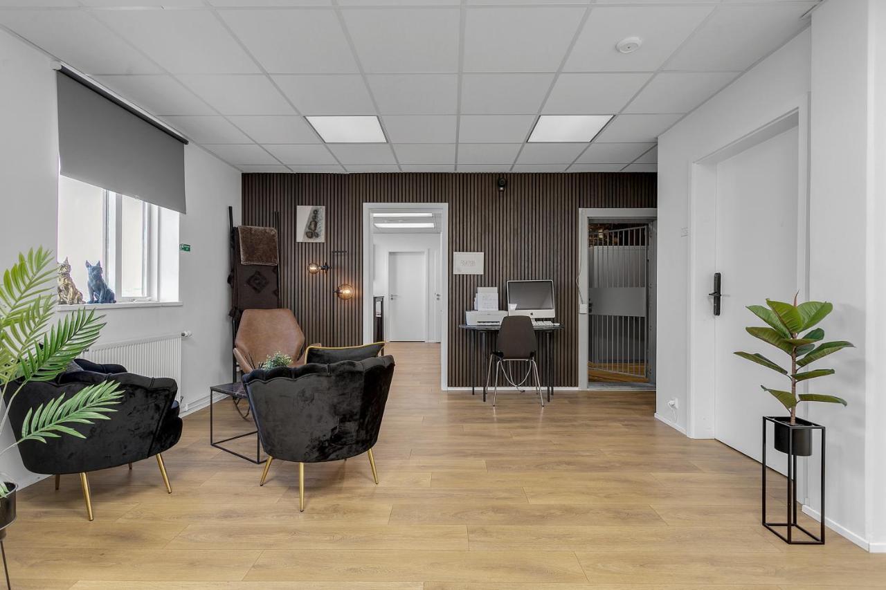 Bank Guesthouse By Kef Airport Keflavik Exterior photo