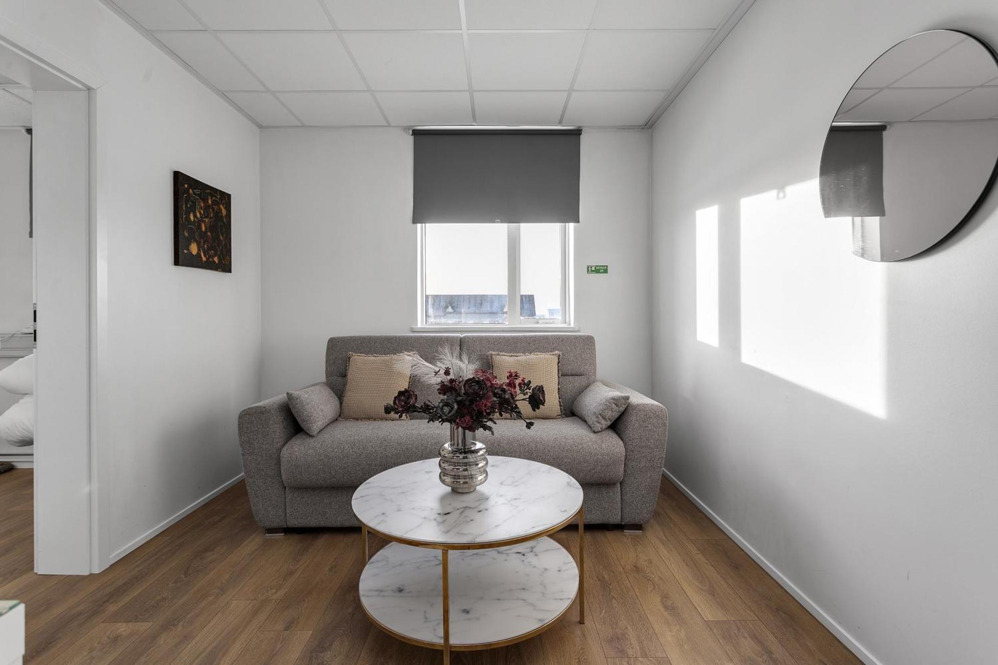 Bank Guesthouse By Kef Airport Keflavik Exterior photo