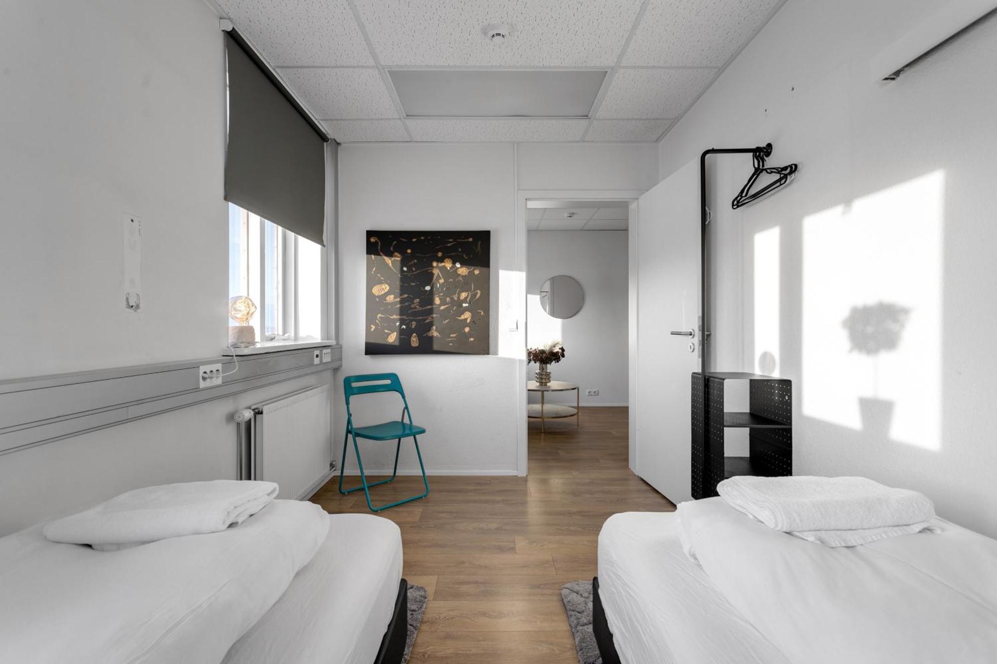 Bank Guesthouse By Kef Airport Keflavik Exterior photo